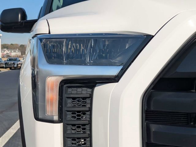 Used 2022 Toyota Tundra SR5 w/ SR5 Convenience Package image 10