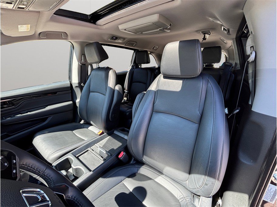 Used 2023 Honda Odyssey Touring image 17