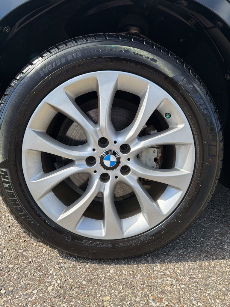 Used 2014 BMW X5 xDrive35d image 10