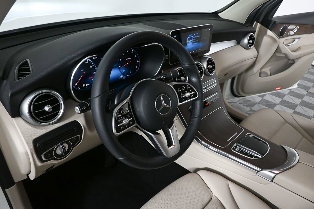 Certified 2022 Mercedes-Benz GLC 300 w/ Premium Package Lite image 6