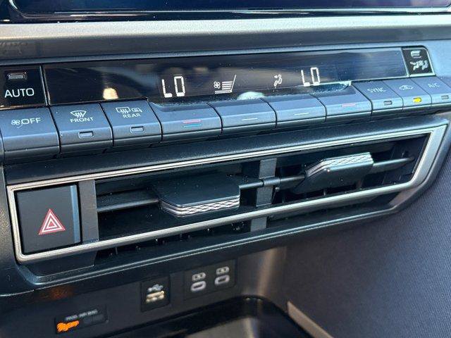 Used 2025 Toyota Camry LE FWD image 28