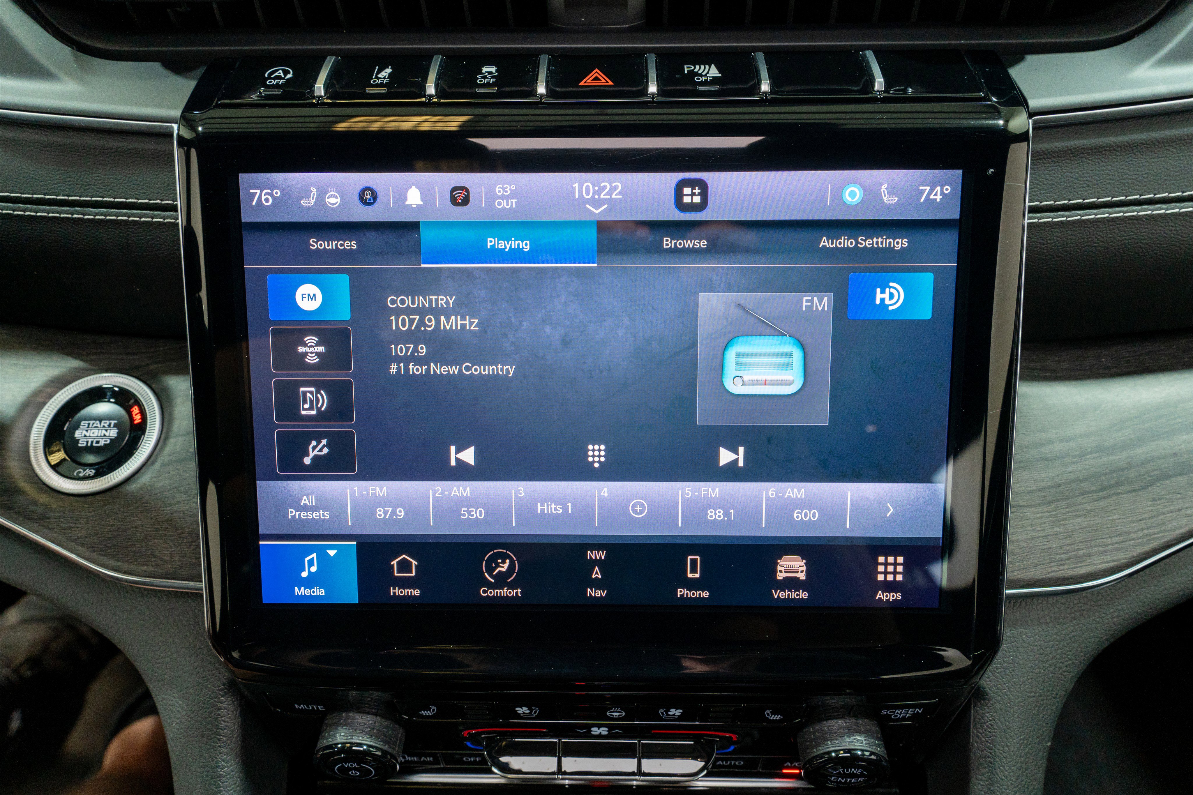 Used 2025 Jeep Grand Cherokee L Overland AWD/4WD image 20
