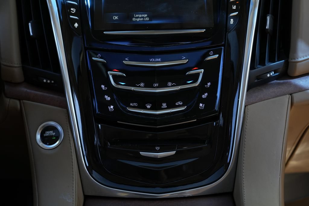 Used 2015 Cadillac Escalade ESV Platinum AWD/4WD image 42