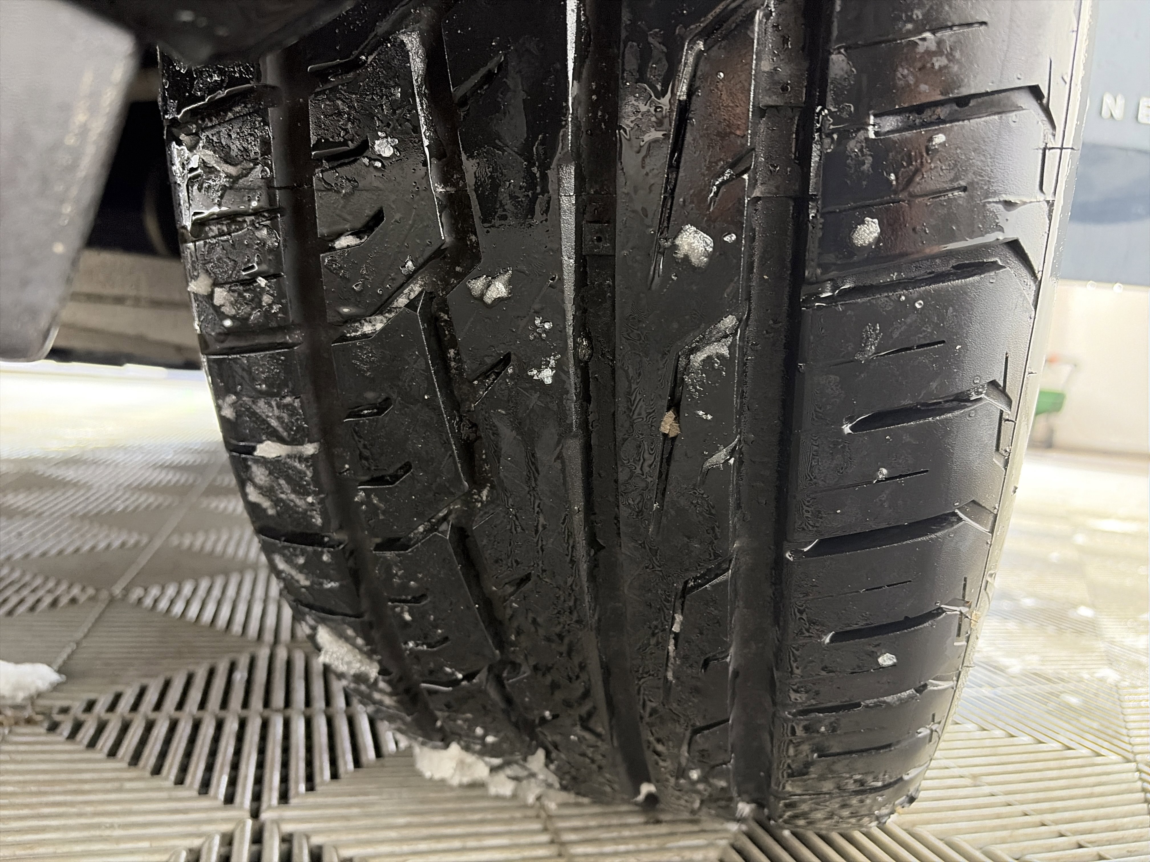 Used 2024 Jeep Wagoneer L Series II w/ Flexible Seating Group image 13