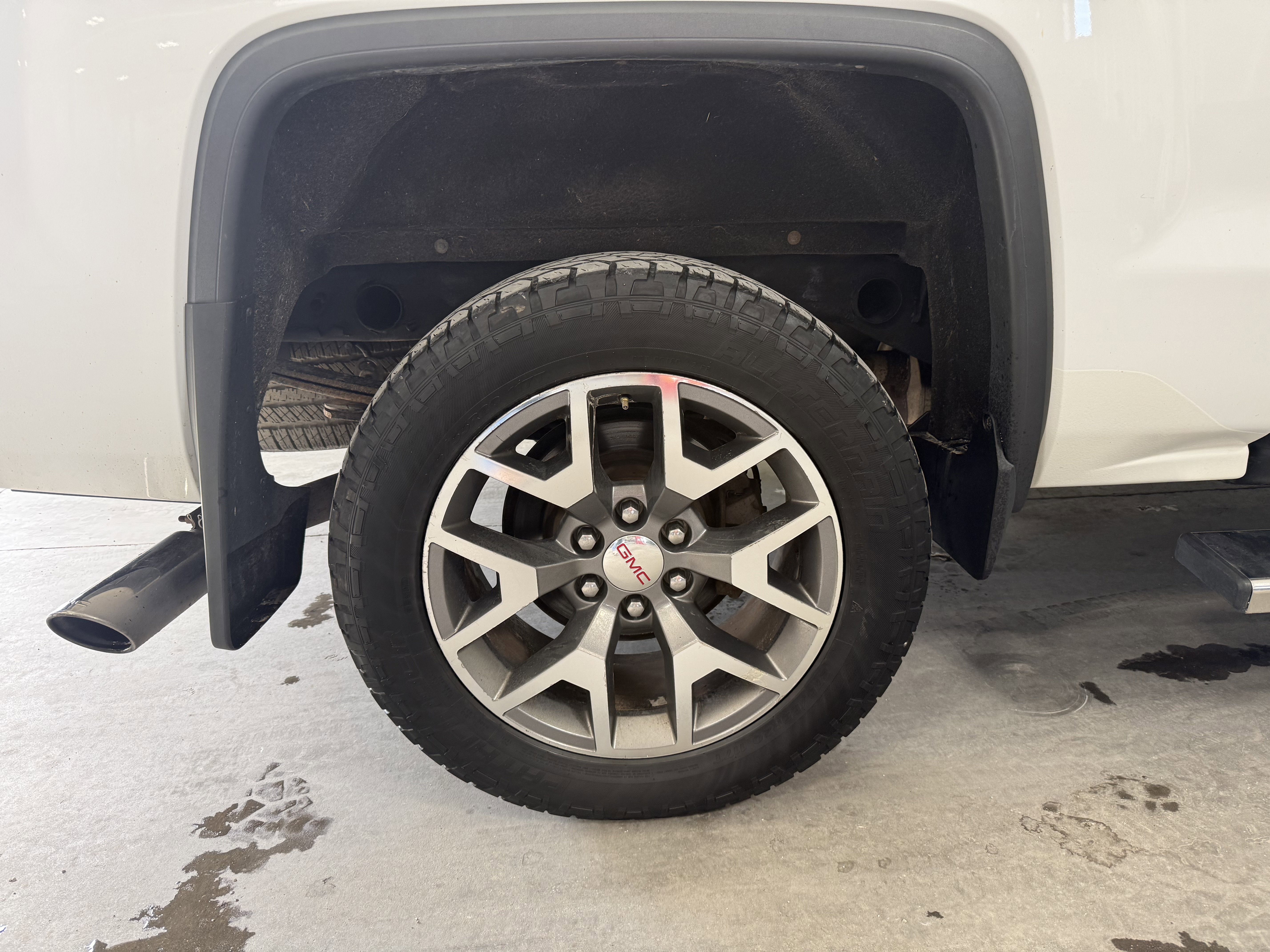 Used 2014 GMC Sierra 1500 SLT w/ All-Terrain Package image 5