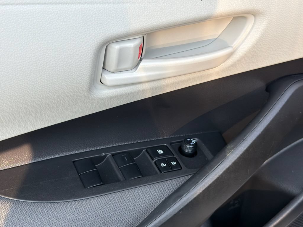 Used 2026 Toyota Corolla LE FWD image 19