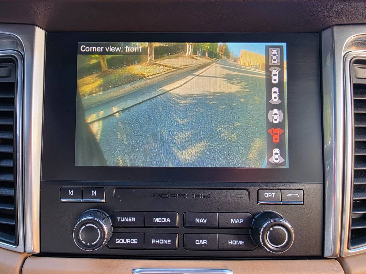 Used 2017 Porsche Macan GTS image 26