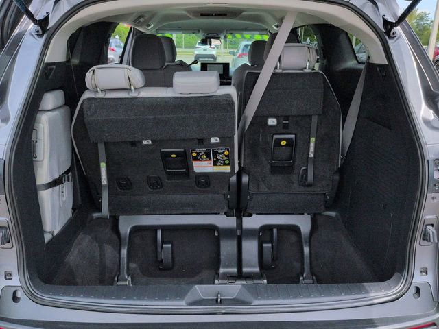 Certified 2025 Toyota Sienna LE FWD image 13
