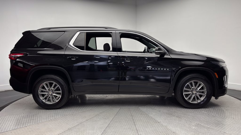 Used 2023 Chevrolet Traverse LT w/ LPO, Floor Liner Package AWD/4WD image 42