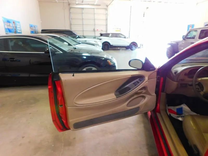 Used 2001 Ford Mustang GT image 40