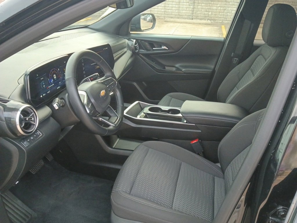 Used 2025 Chevrolet Equinox LT image 8