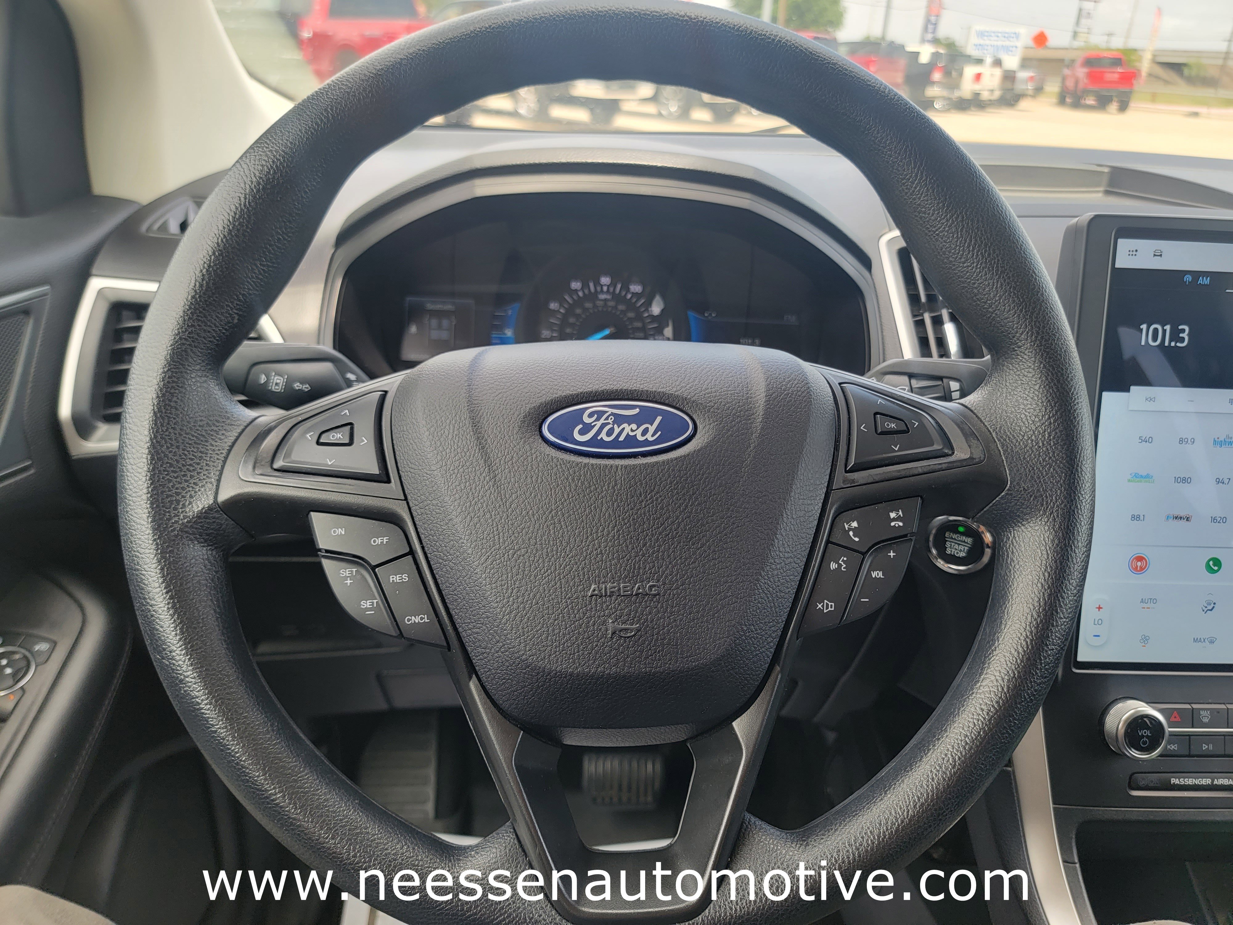 Used 2024 Ford Edge SE image 17