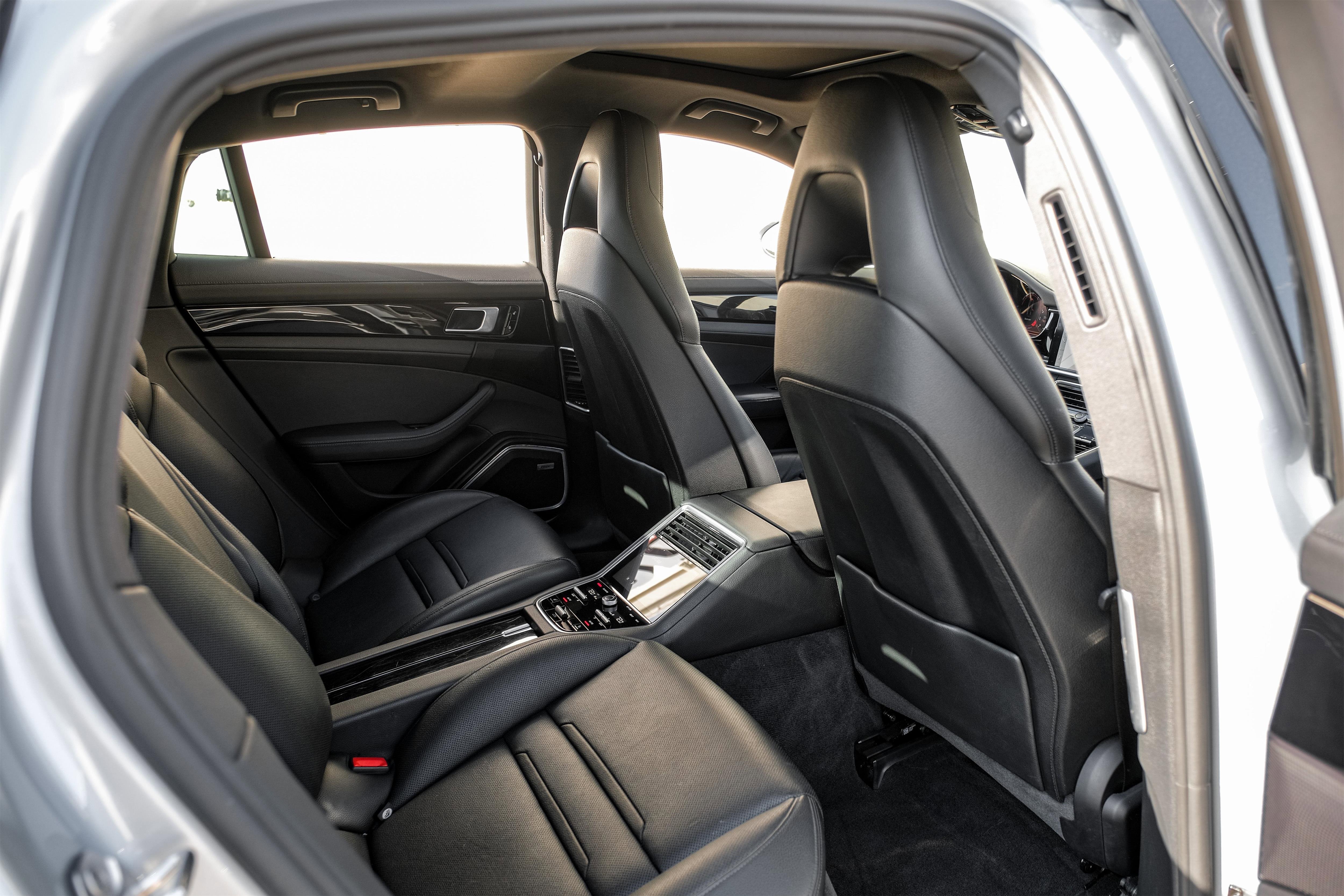 Used 2018 Porsche Panamera image 35