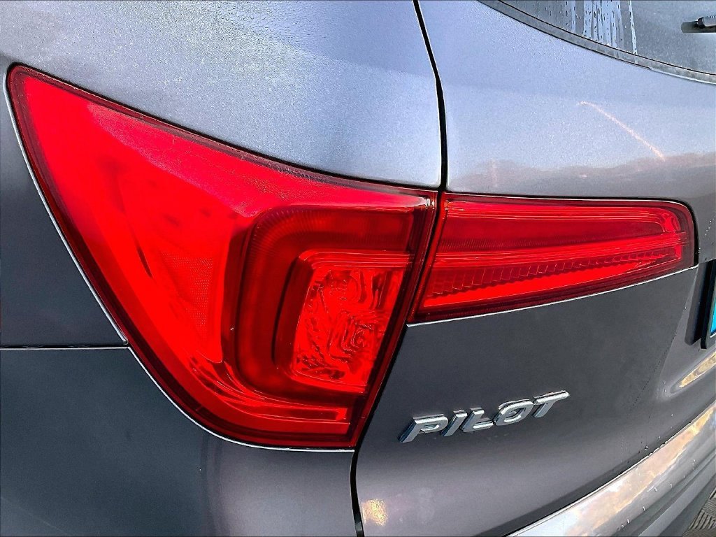Used 2018 Honda Pilot LX image 34