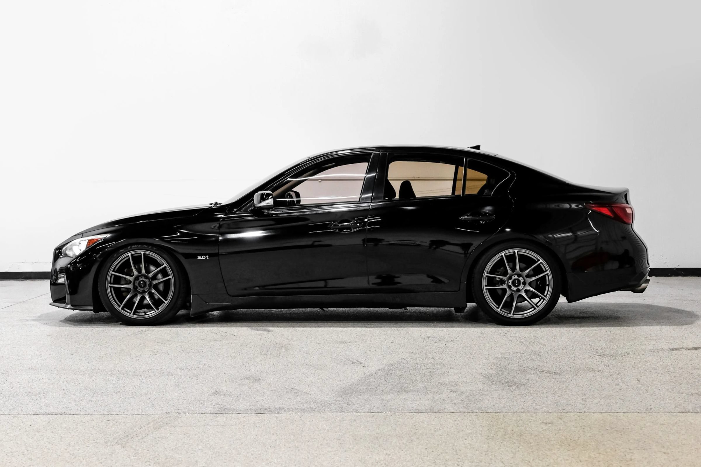 Used 2019 INFINITI Q50 Signature Edition RWD image 9