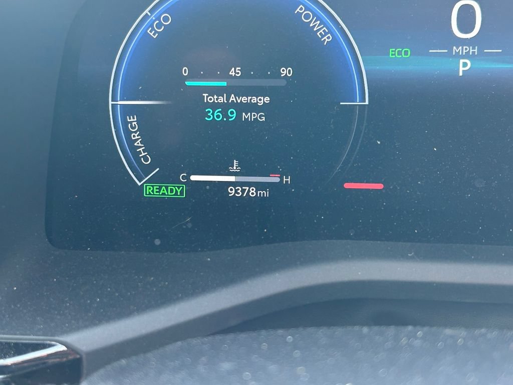 Used 2025 Toyota Camry XLE FWD image 34