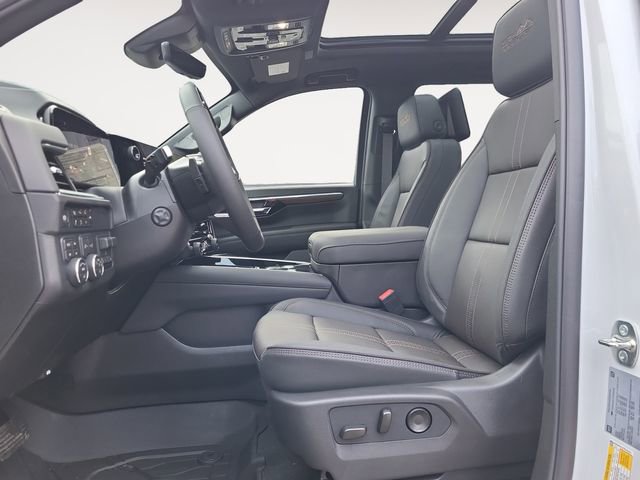 New 2026 Chevrolet Suburban High Country image 11