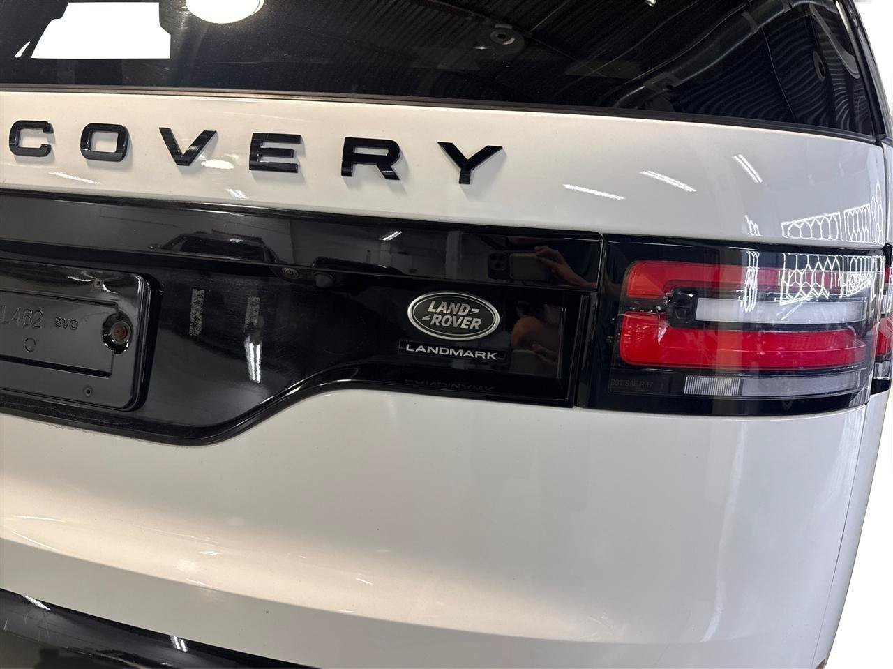 Used 2020 Land Rover Discovery Landmark AWD/4WD image 34
