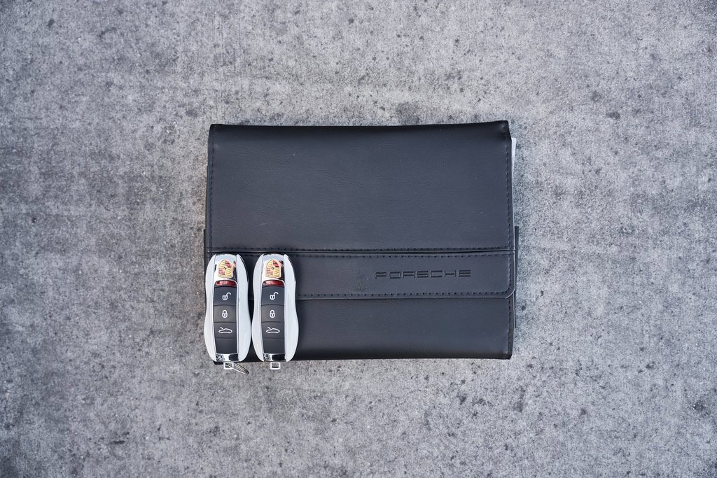 Used 2015 Porsche 918 Spyder image 89