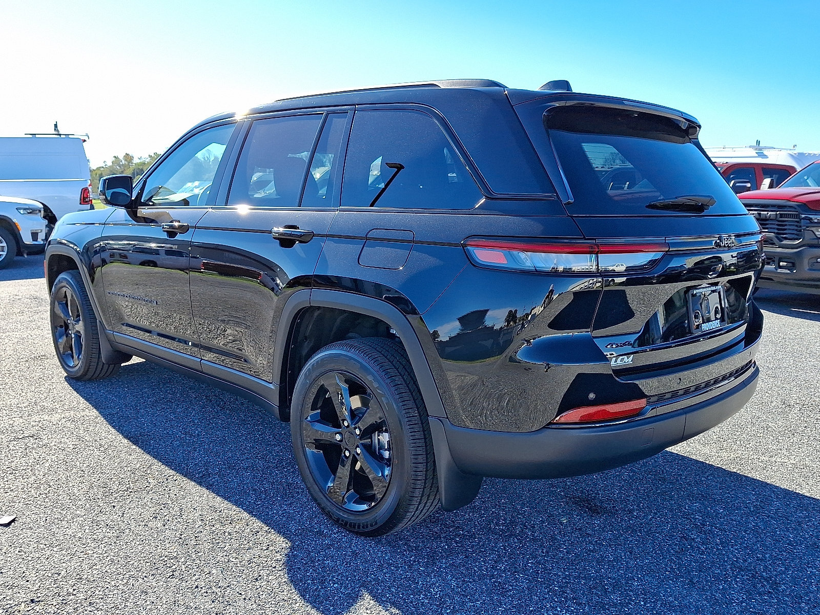 New 2025 Jeep Grand Cherokee Altitude AWD/4WD image 3