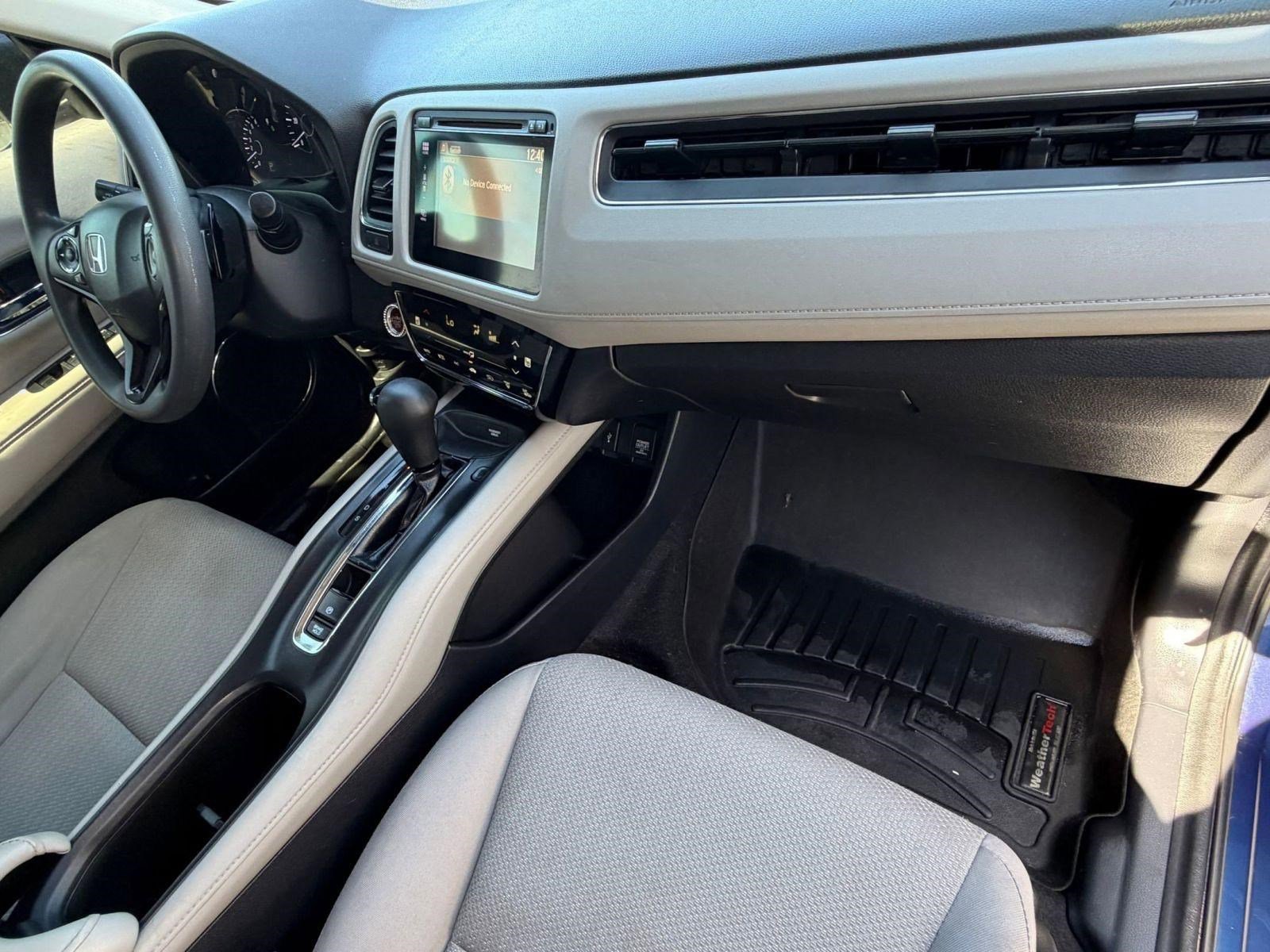 Used 2017 Honda HR-V EX image 33