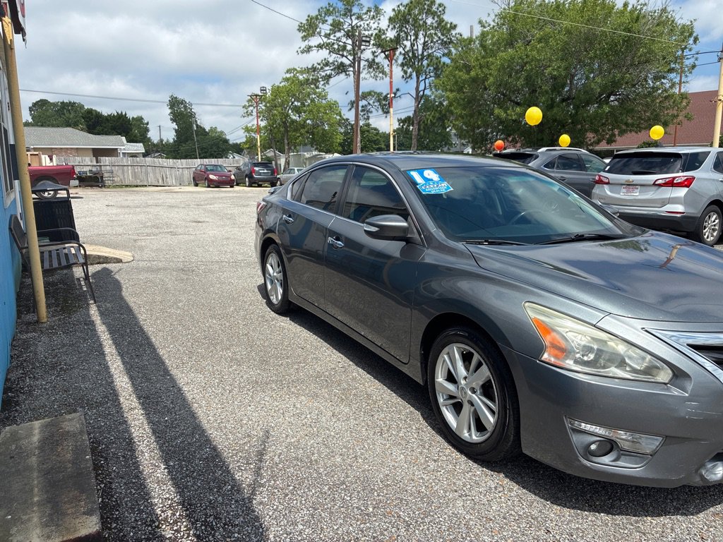 Used 2014 Nissan Altima 2.5 SL w/ Technology Package FWD image 3