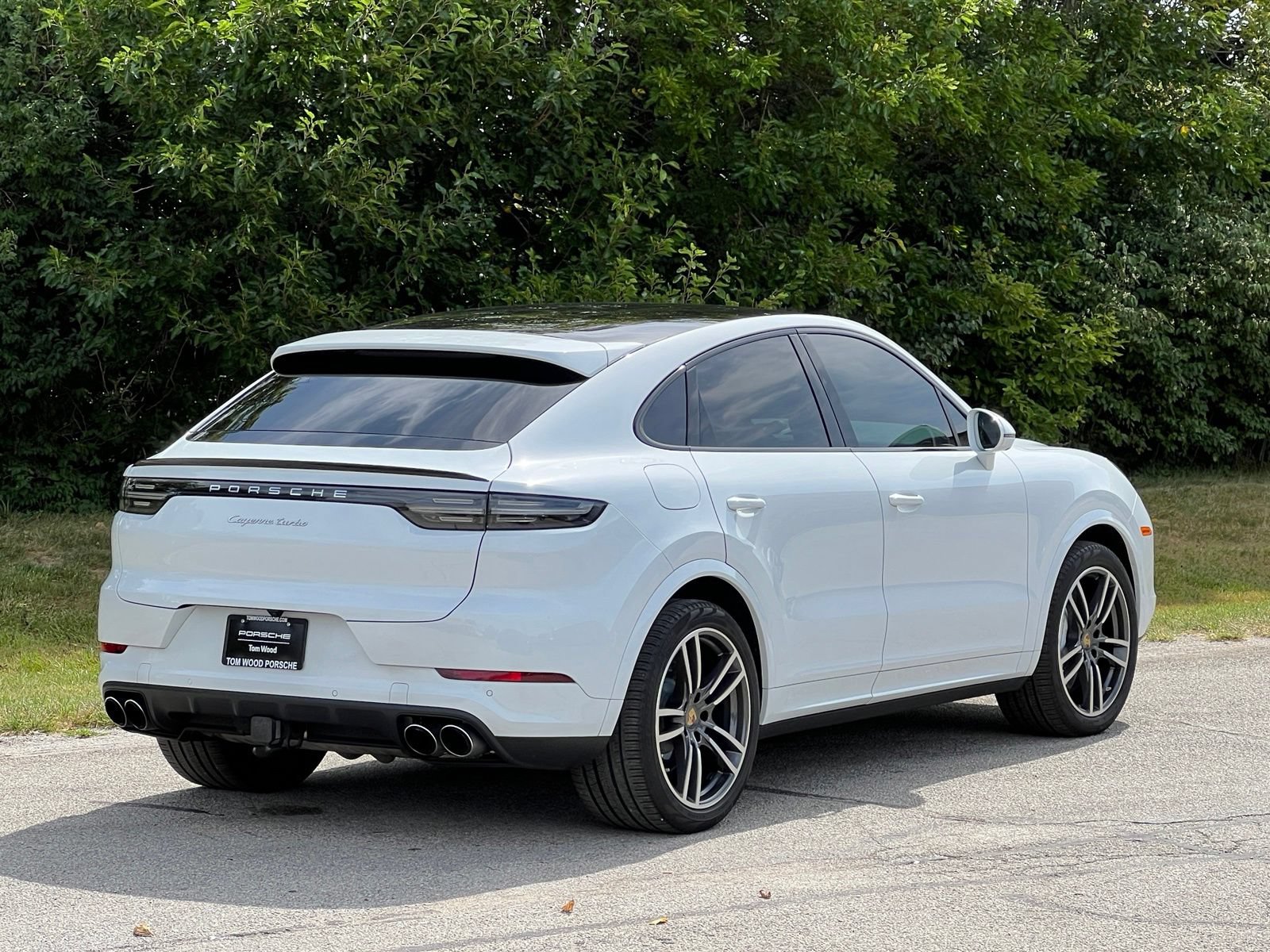 Certified 2023 Porsche Cayenne Turbo AWD/4WD image 6