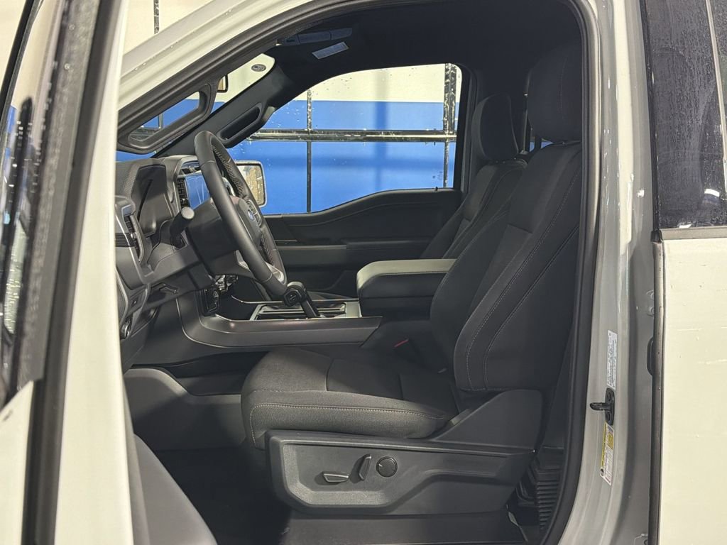 New 2026 Ford F150 XLT w/ Equipment Group 302A MID AWD/4WD image 27