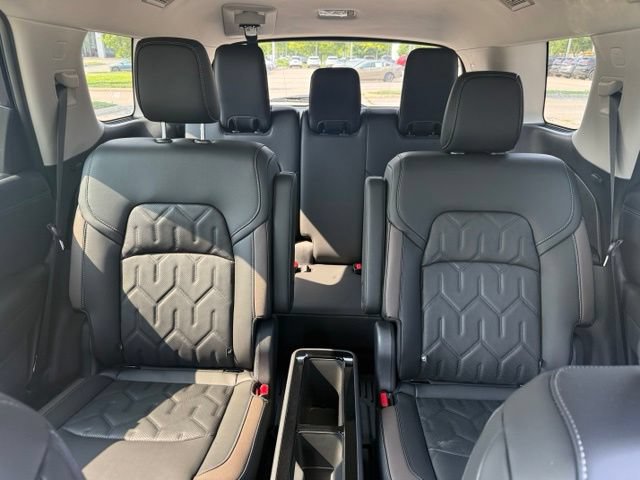 New 2026 Nissan Pathfinder Platinum AWD/4WD image 24