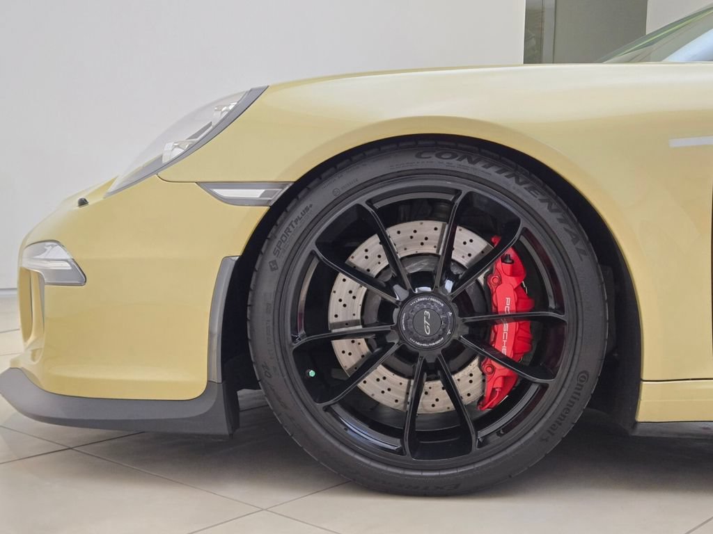 Used 2015 Porsche 911 GT3 RWD image 13