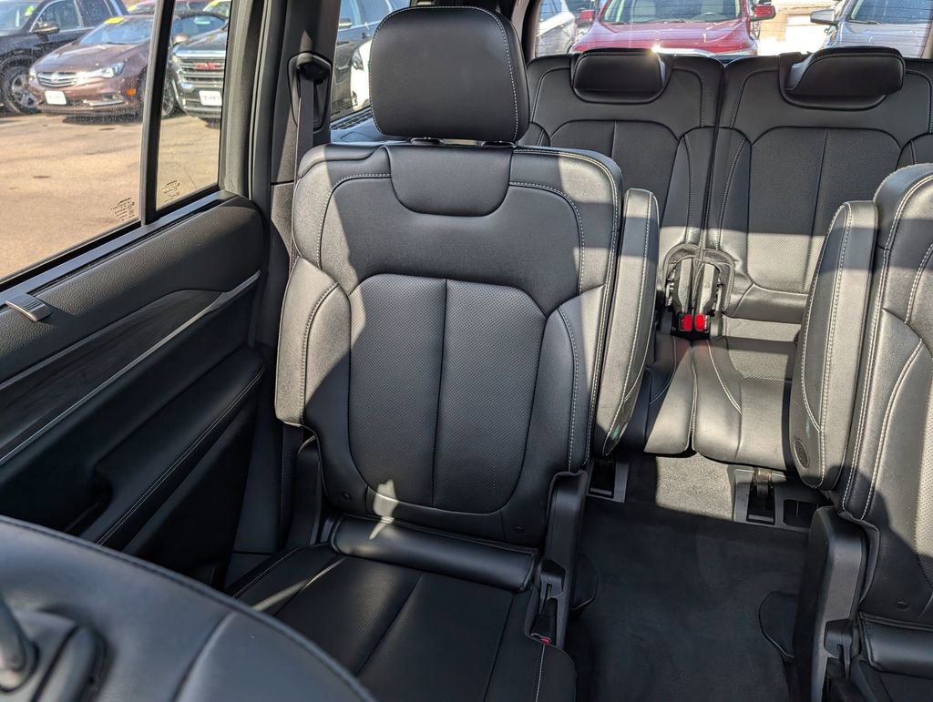 Used 2024 Jeep Grand Cherokee L Limited w/ Luxury Tech Group II image 32