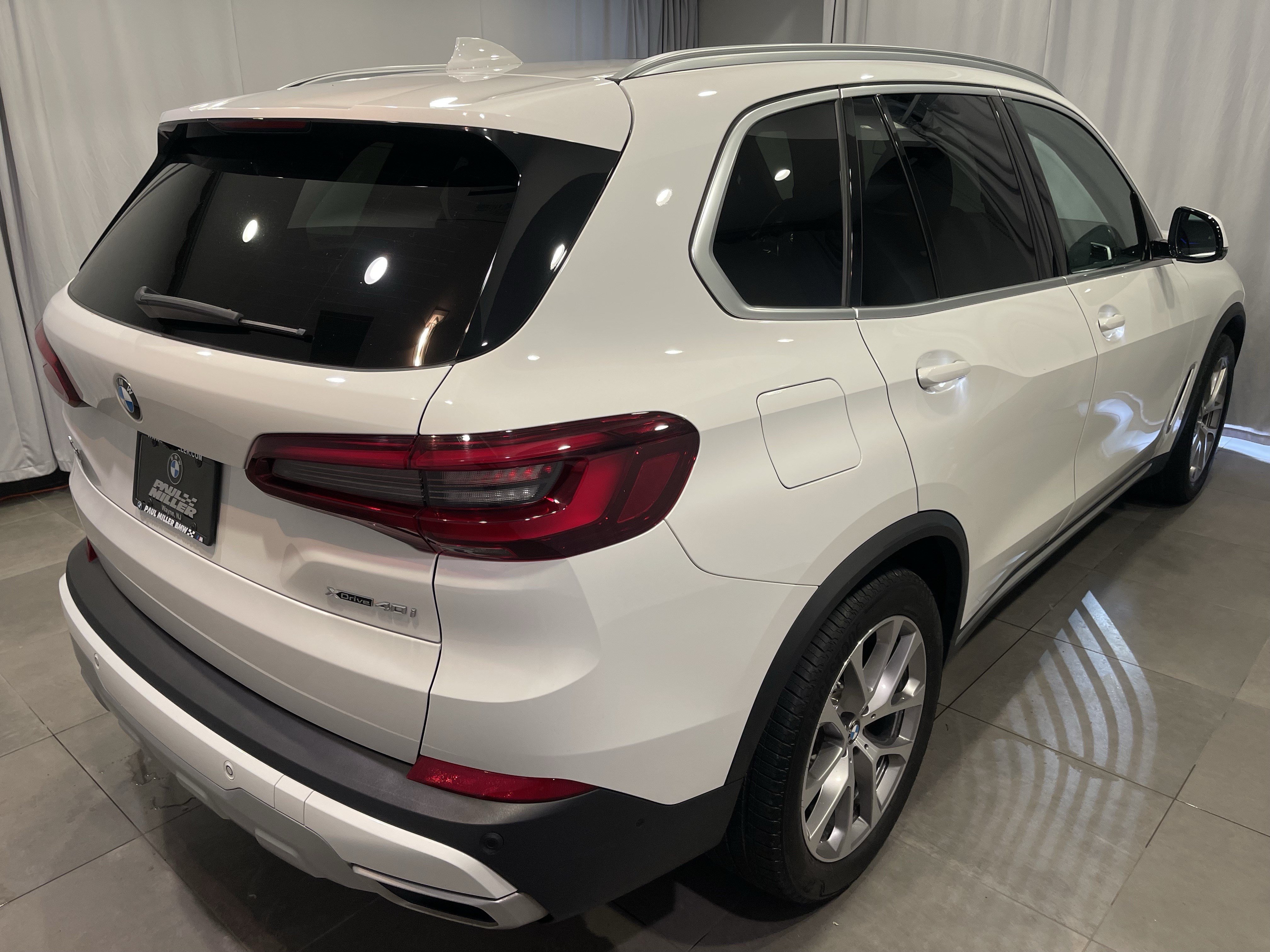 Used 2022 BMW X5 xDrive40i w/ Premium Package AWD/4WD image 6