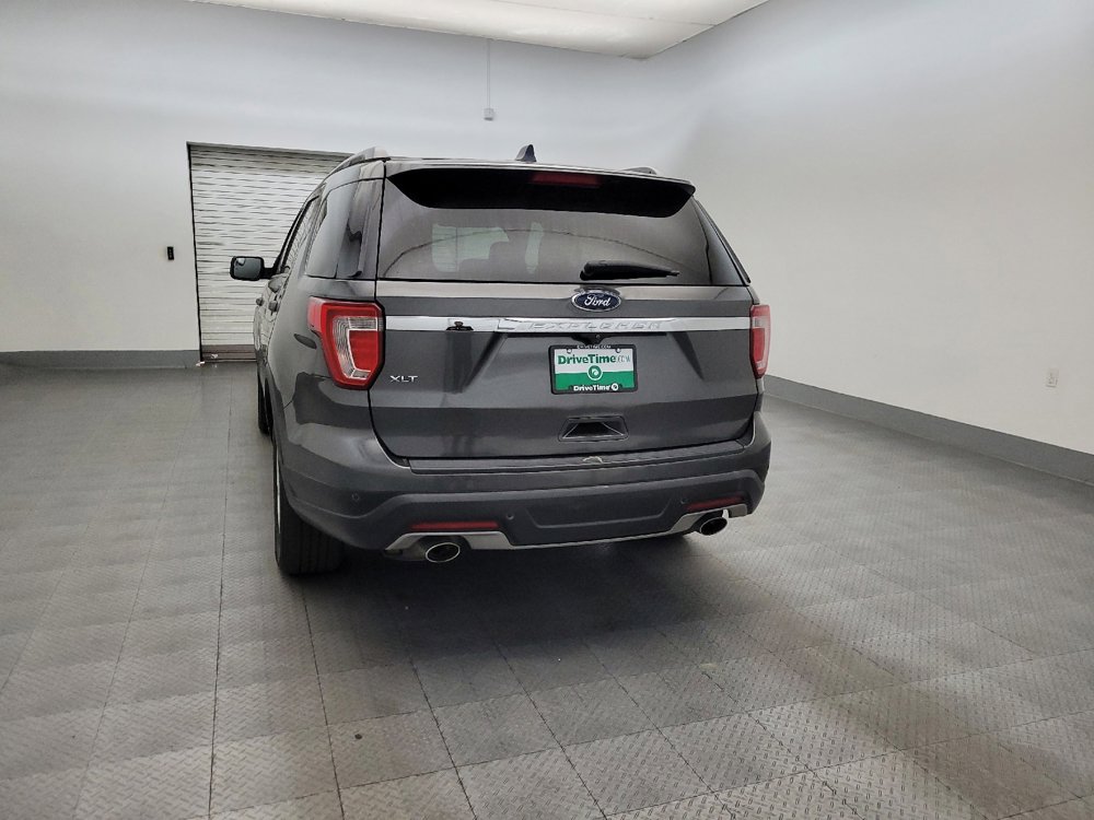 Used 2018 Ford Explorer XLT FWD image 6