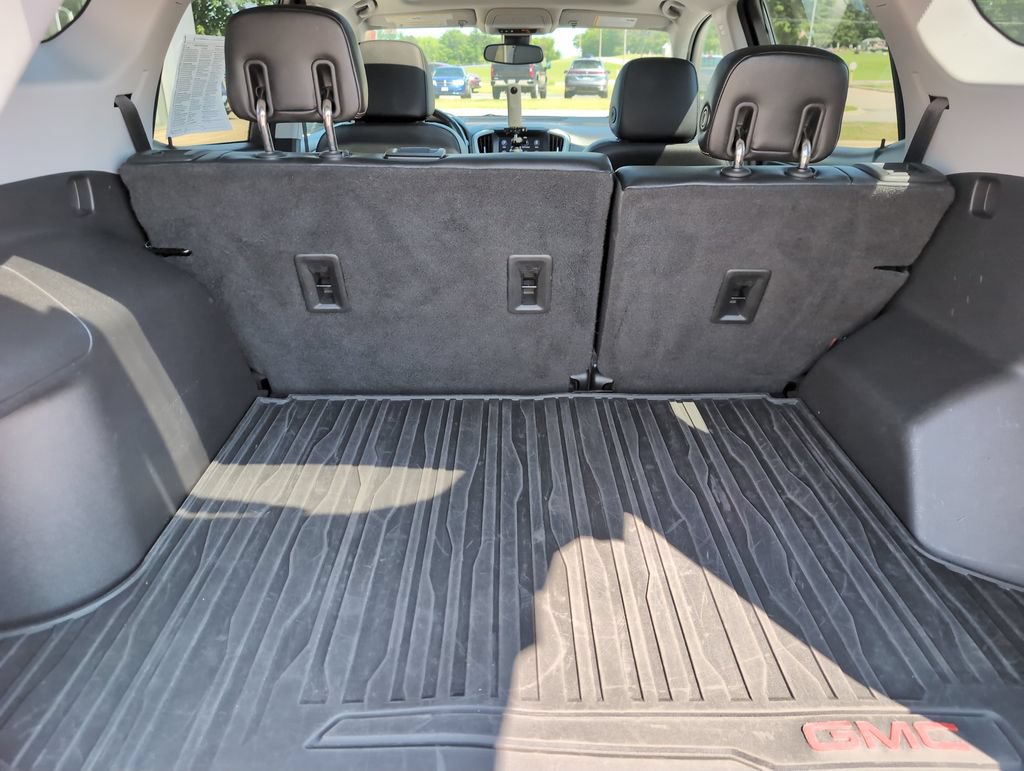 Used 2020 GMC Terrain SLT w/ Preferred Package AWD/4WD image 10