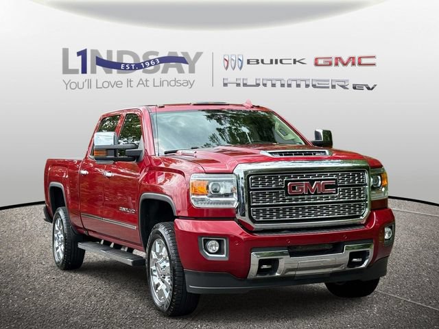 Used 2018 GMC Sierra 2500 Denali w/ Duramax Plus Package AWD/4WD image 2