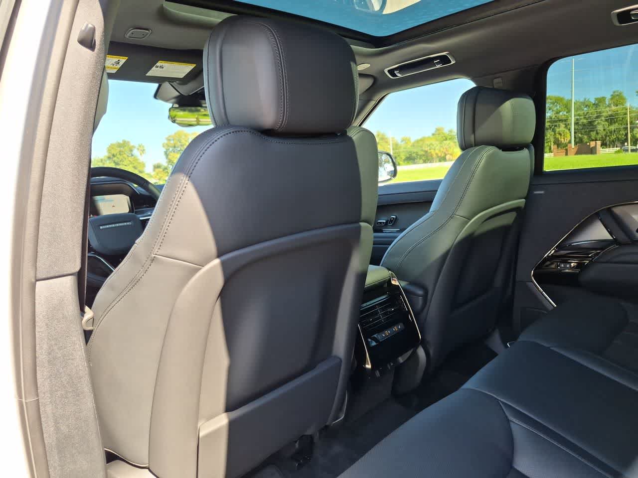 New 2027 Land Rover Range Rover Sport SE AWD/4WD image 19