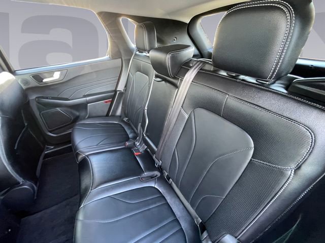 Used 2025 Ford Escape SE w/ PHEV Premium Package image 16