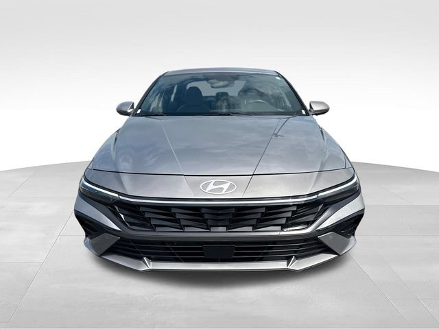 Used 2024 Hyundai Elantra Limited FWD image 8