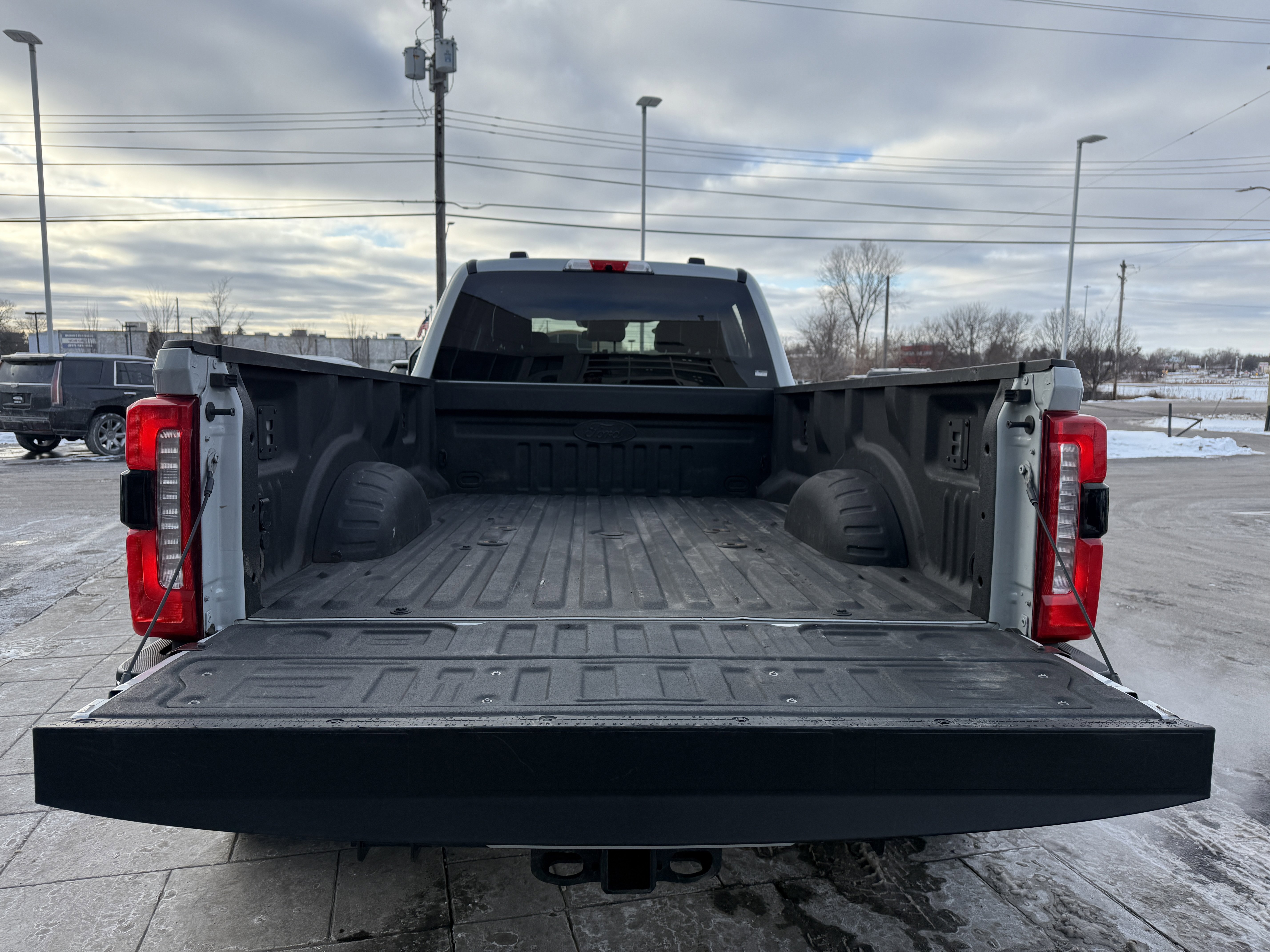 Used 2025 Ford F450 Lariat w/ FX4 Off-Road Package image 28