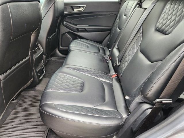 Used 2023 Ford Edge Titanium AWD/4WD image 29
