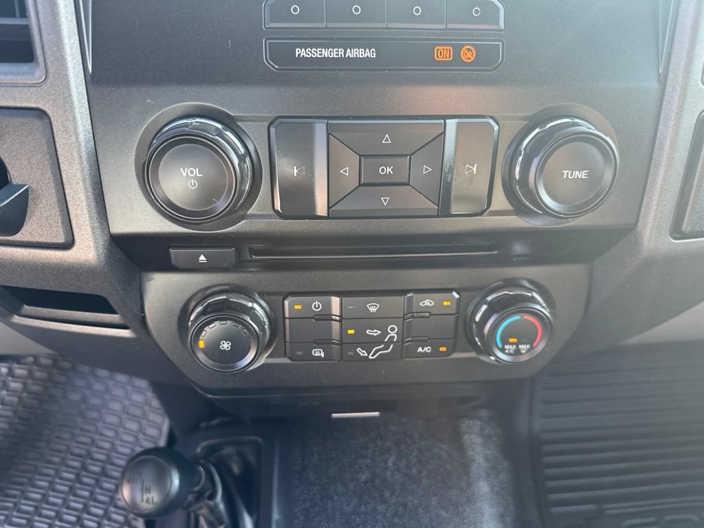 Used 2017 Ford F550 4x4 Regular Cab Super Duty image 14