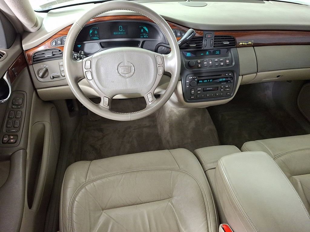 Used 2002 Cadillac De Ville w/ Comfort/Convenience Pkg image 2