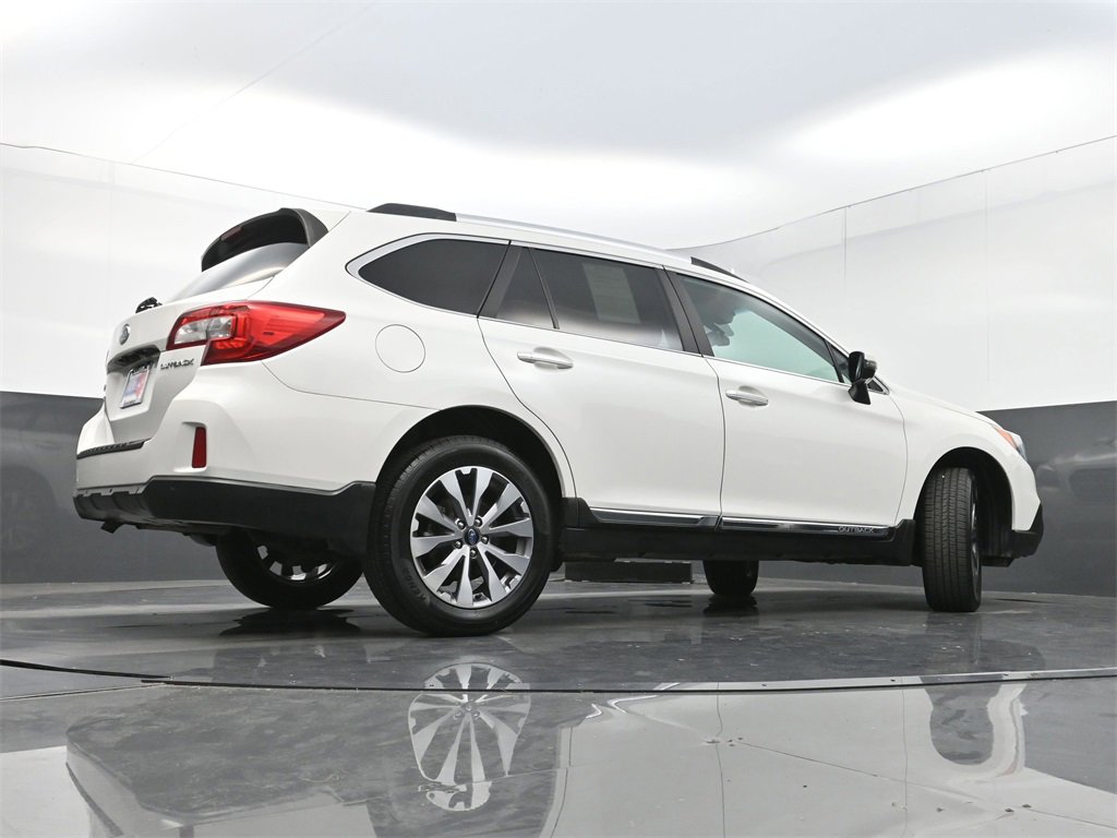 Used 2017 Subaru Outback 2.5i Touring image 31