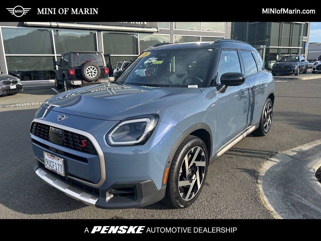 Used 2025 MINI Cooper Countryman S image 1