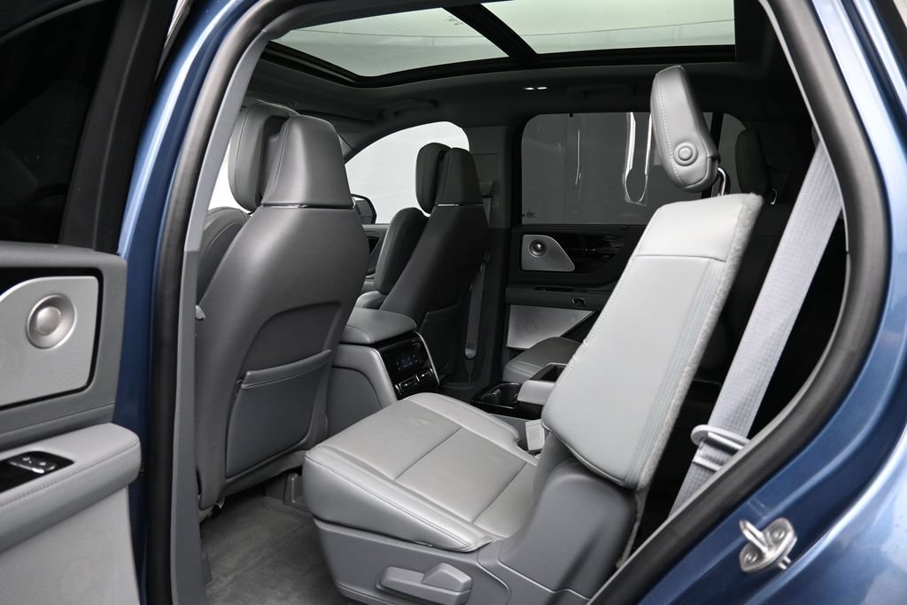 Used 2020 Lincoln Aviator Reserve w/ Equipment Group 201A AWD/4WD image 25