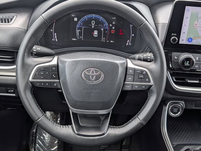 Used 2025 Toyota Grand Highlander FWD image 13