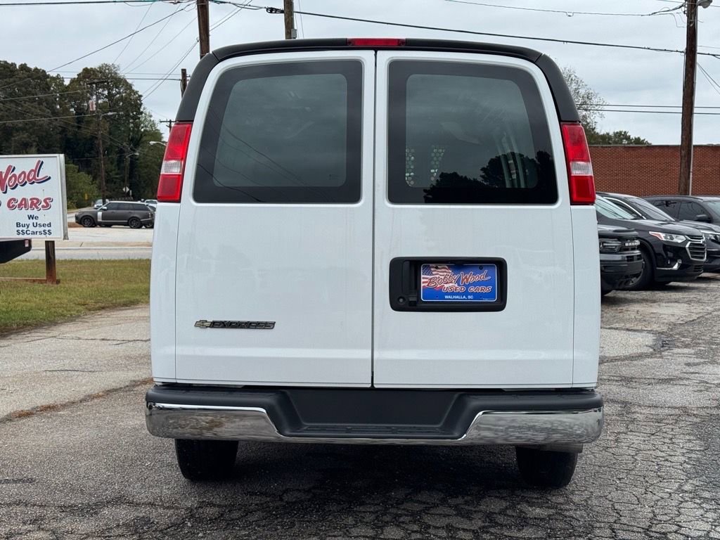 Used 2024 Chevrolet Express 2500 w/ Driver Convenience Package RWD image 4