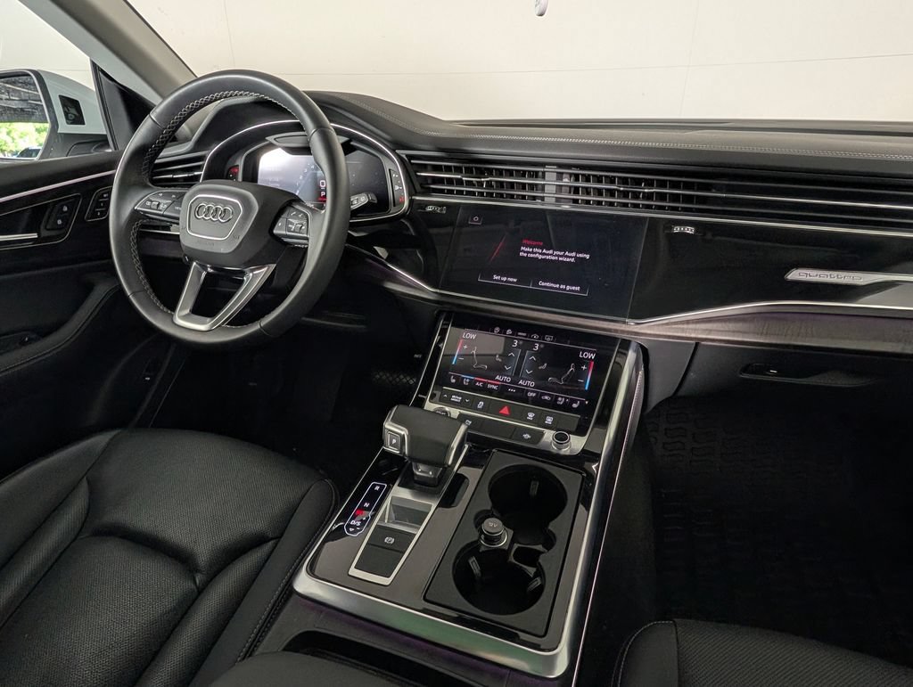 Used 2023 Audi Q8 Premium Plus w/ Premium Plus Package AWD/4WD image 22