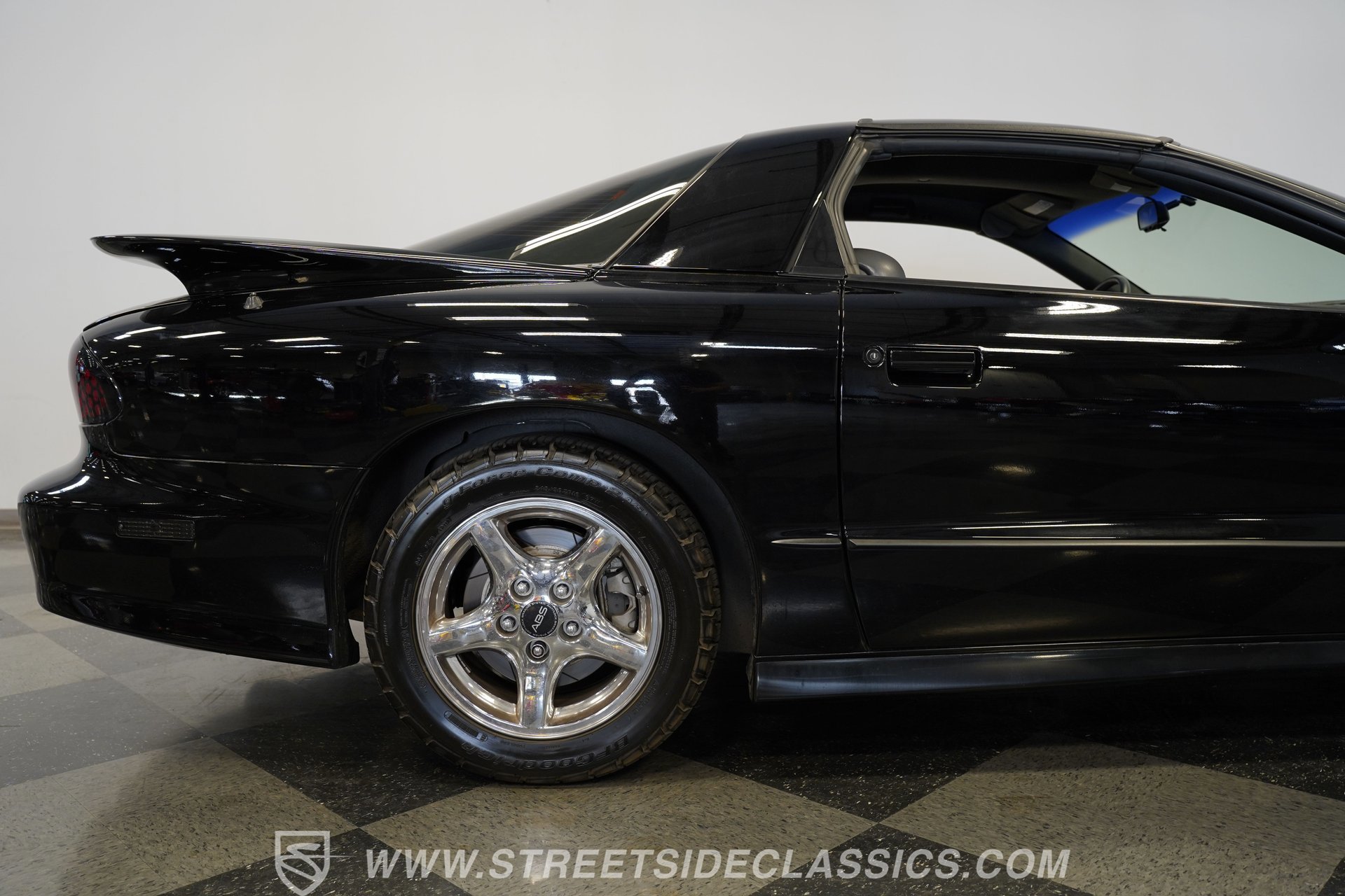 Used 1998 Pontiac Firebird Formula w/ Security Pkg RWD image 34