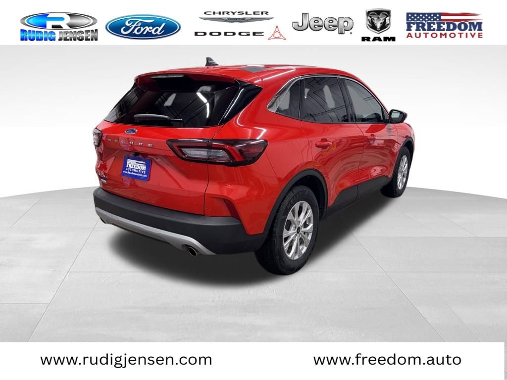 Used 2024 Ford Escape Active w/ Cold Weather Package image 5